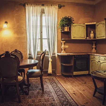 C.p. 9 بيت ضيافة Kouřim